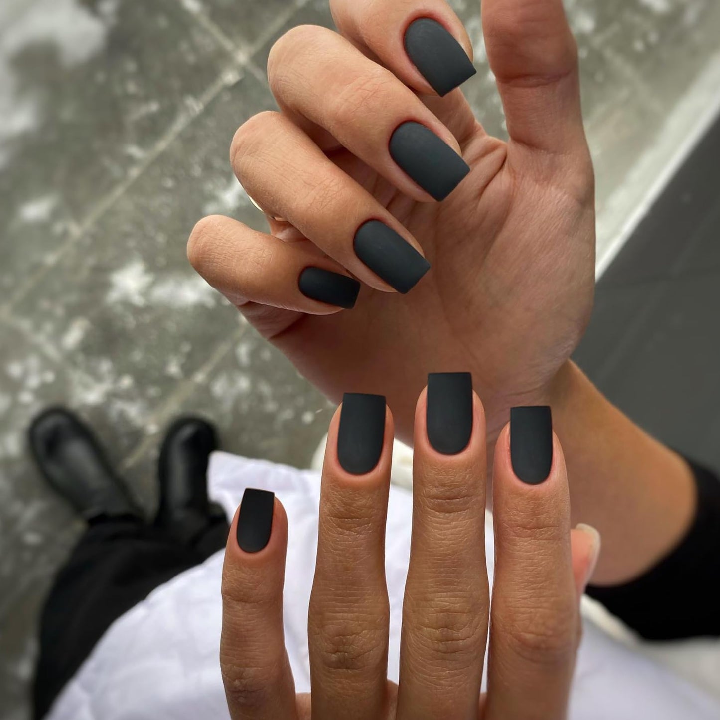 KQueenest Matte Black Press on Nails Short Medium Square Glue on Nails Set, Solid Dark Fake Nails Short Coffin Acrylic Nails Press on Reusable Gel Nails for Women Fall Winter in 24 Pcs