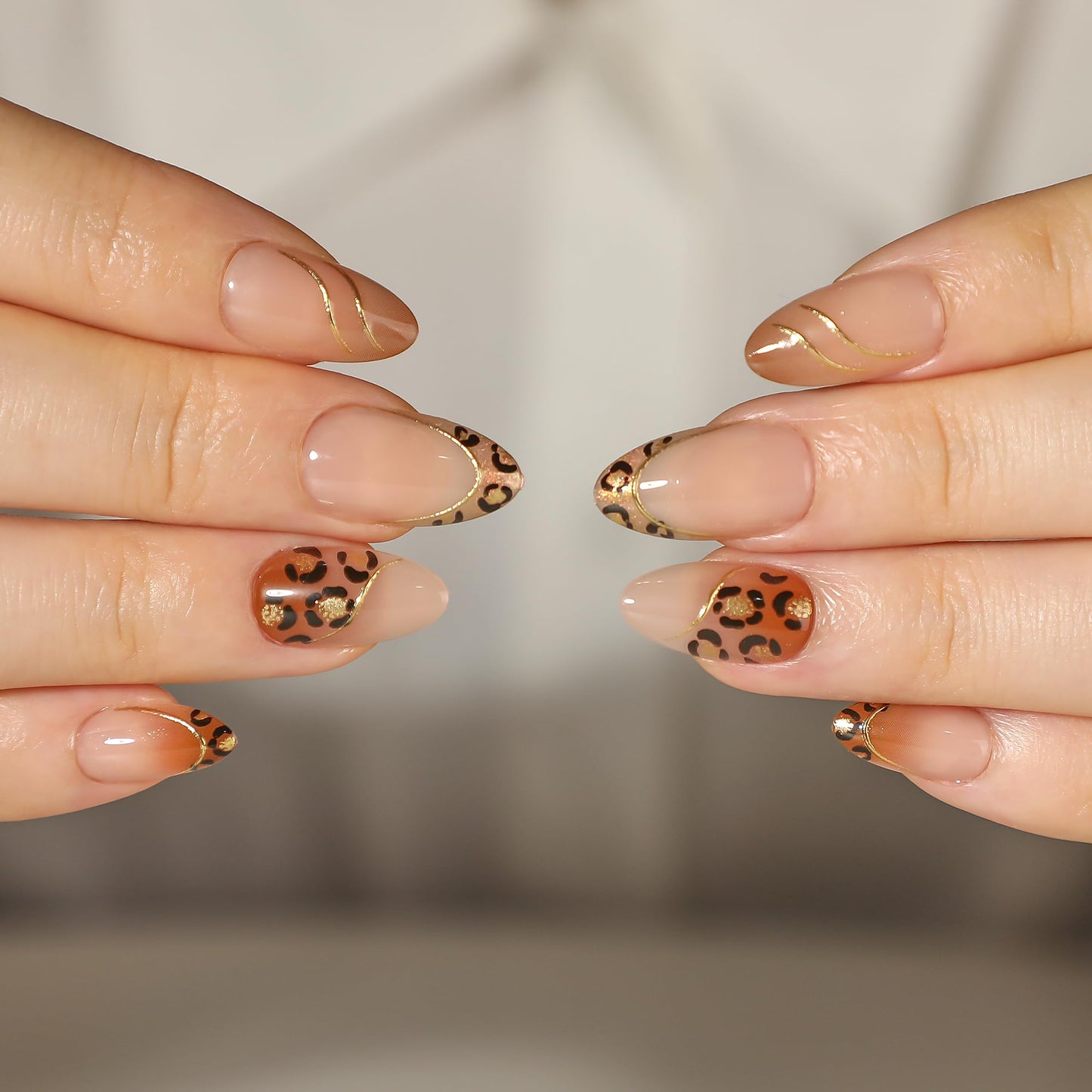 PILOLO Press On Nails Leopard Print, Almond Acrylic Press On Nails, Cheetah Print Fake Nails Glue On, Medium Full Cover Reusable Stick On False Nail Tips for Women Girls (Golden Wild)