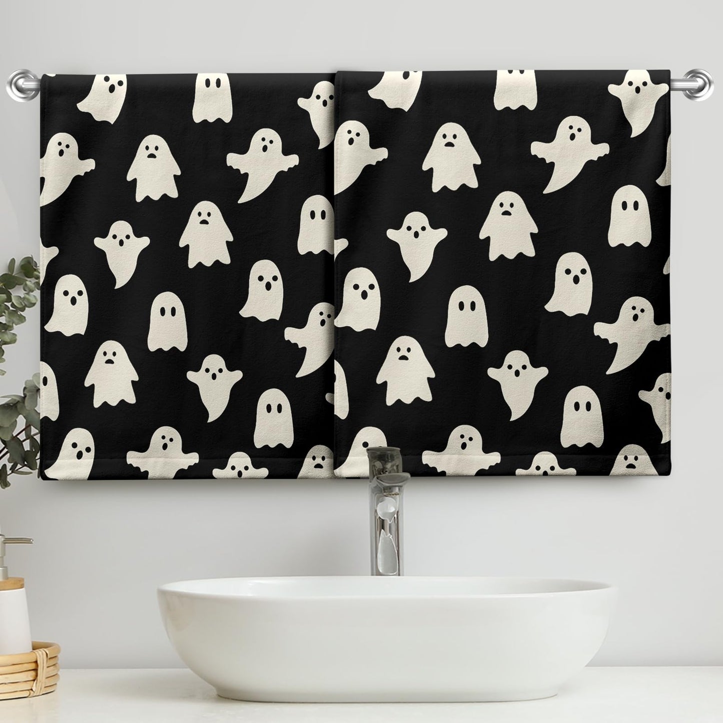 Cneztholim Halloween Spooky Bathroom Hand Towels Cute White Black Dish Towel Scary Halloween Kitchen Towels Soft Absorbent Towel Set for Home Farmhouse Gym Decor