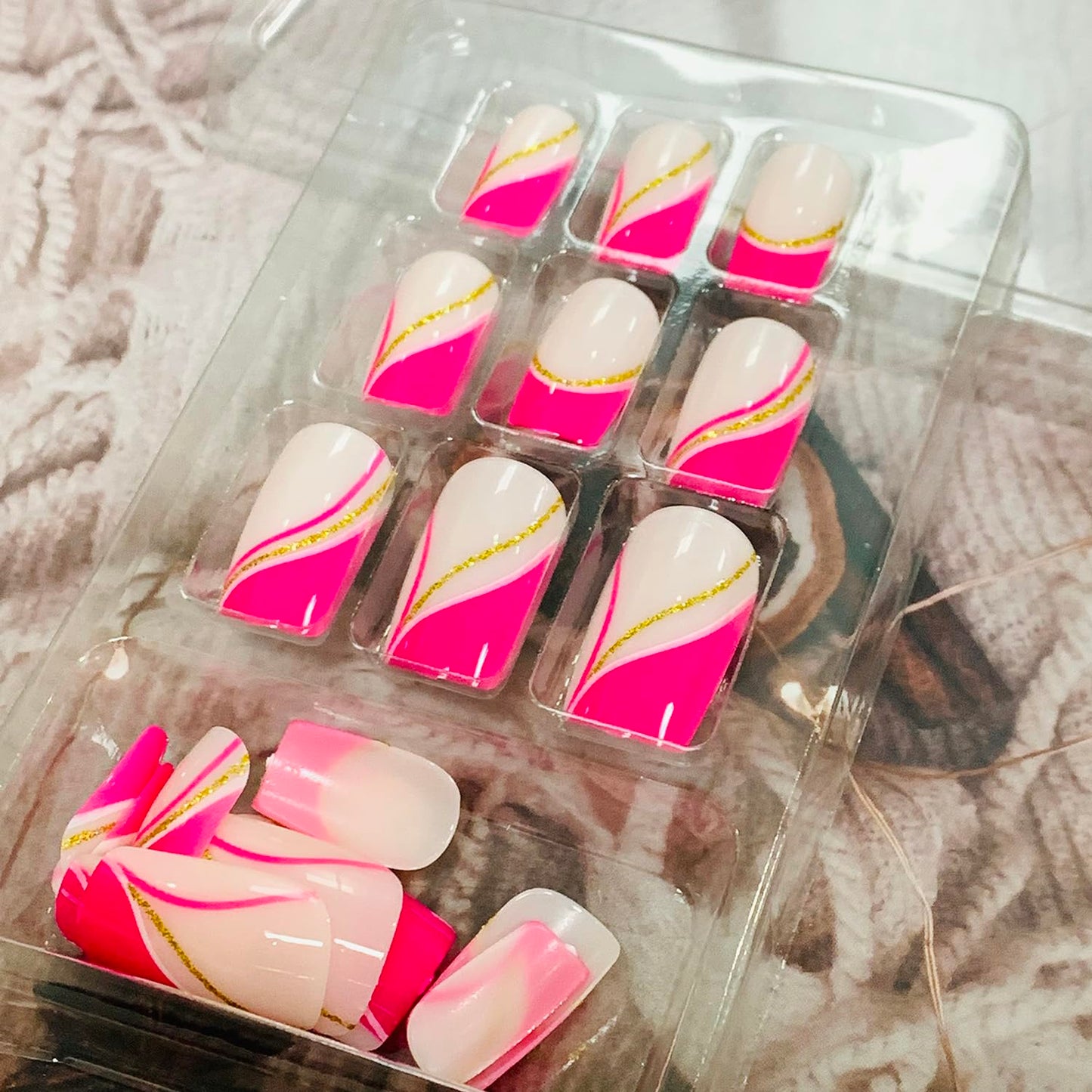 Vezocim Pink French Tips Press on Nails Square Shapes 24Pcs Glossy Full Cover Medium Acrylic Square False Nails with Gold Line Designs Artificial Coffin Fake Nails Glue Stick ons Fingernails for Women
