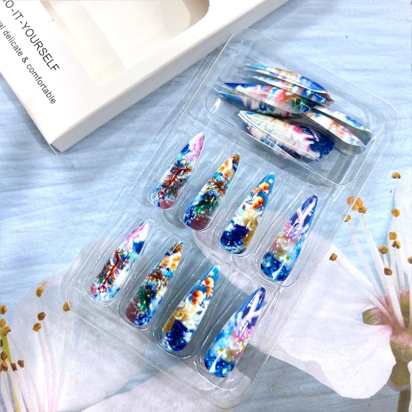 CJDLTS Marine Life Press on Nails Almond Long Length Fish Seaweed Pattern Design Press Artificial Stick on Nails Full Covre Glossy Acrylic False Nail Reusable Glue on Nails for Women 24Pcs