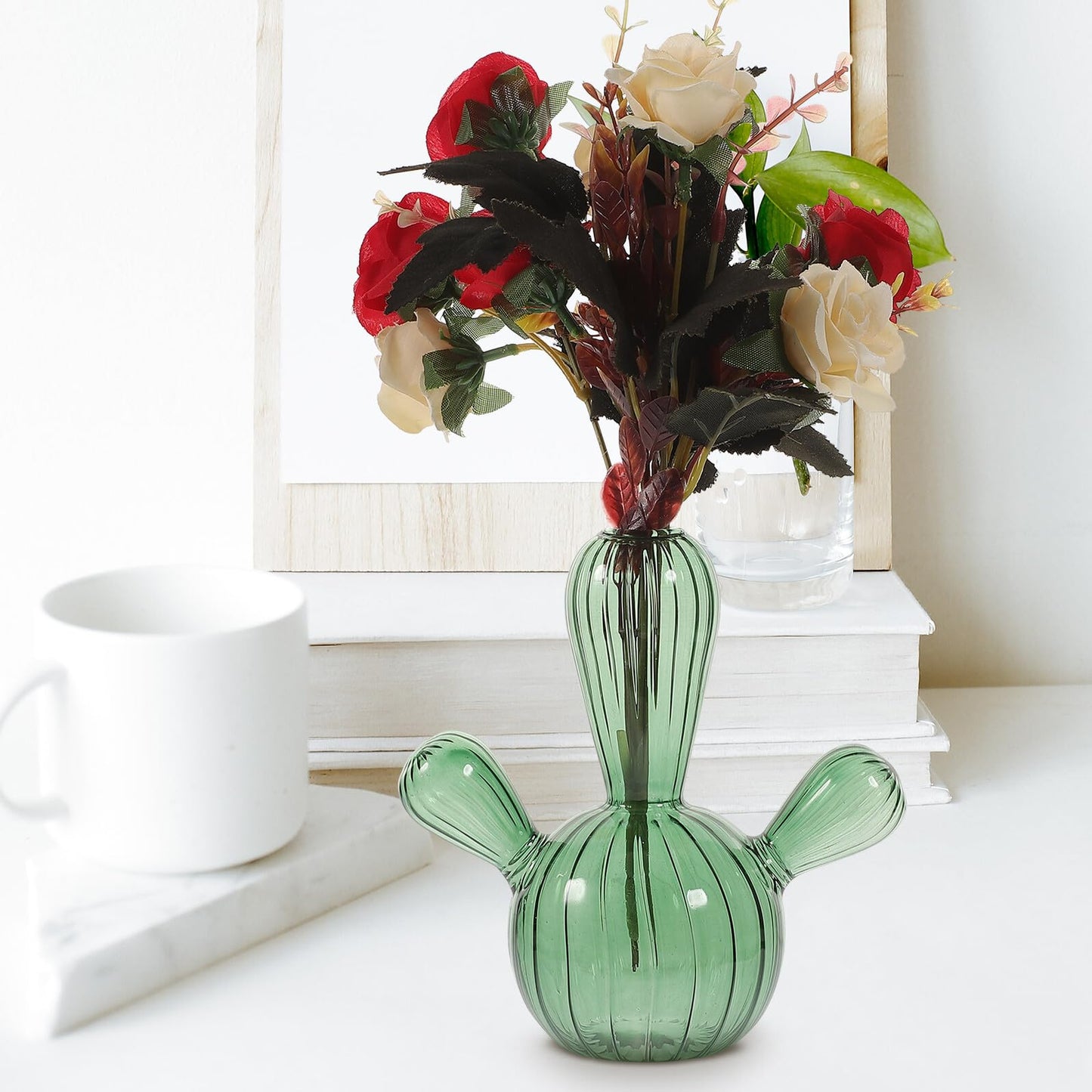 Cabilock Small Green Glass Cactus Vase Hydroponic Plant Pot Decorative Terrarium Flower Vase for Table Centerpiece Home Office Décor
