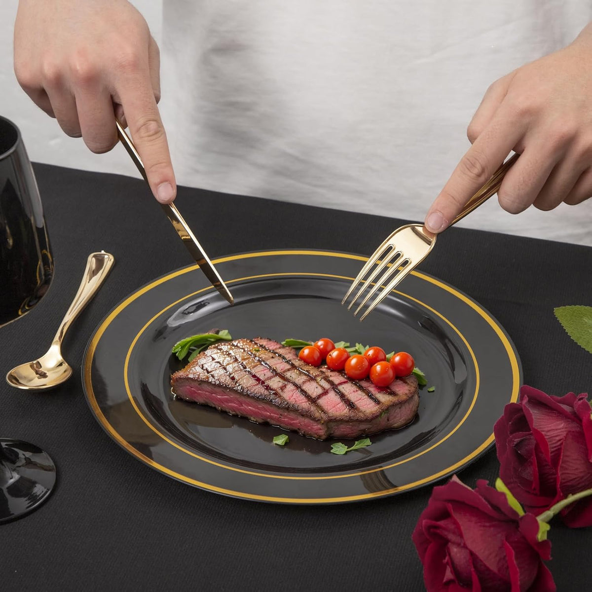 FLOWERCAT 100PCS Black and Gold Plates - Heavy Duty Black Plates Disposable for Halloween Party/New Year - Include 50PCS 10.25inch Dinner Plates - 50PCS 7.5inch Dessert Plates