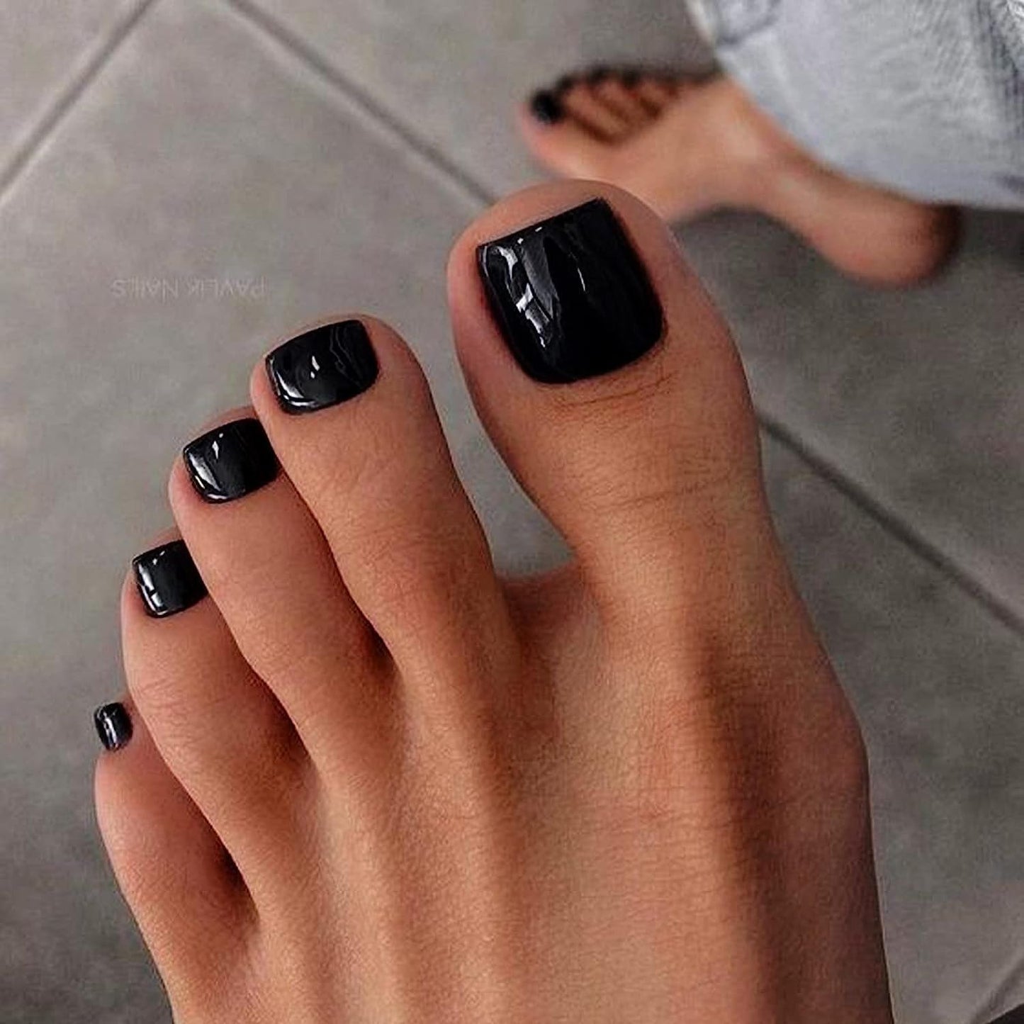 KQueenest Black Press on Nails Medium Almond &Black Press on Toes Short Square For Beach Party Daily Decoration in 48 PCS