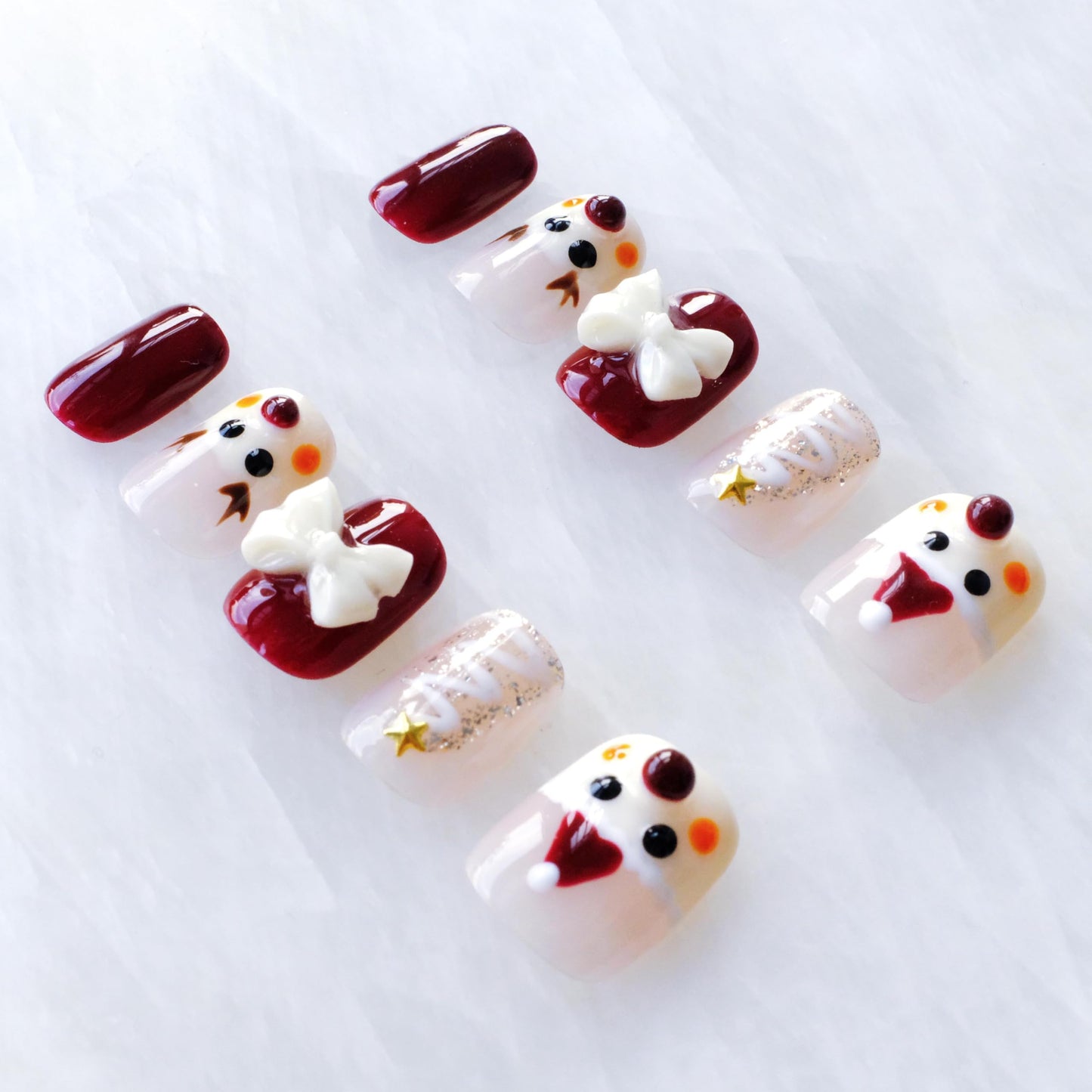 [GLORS] Christmas Press-on Nails, Short Square Festive Design, Holiday Nail Art Set with Reindeer and Bow, 10 Pieces (XS, SS)