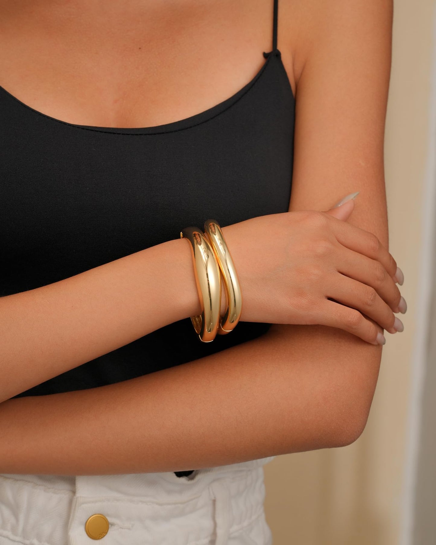 AYWFCBF 2Pcs Gold Bangle Bracelets for Women - 14K Gold Plated Chunky Bangle Stack Hinged Open Wide Cuff Bracelets - Arm Cuff Jewelry for Women