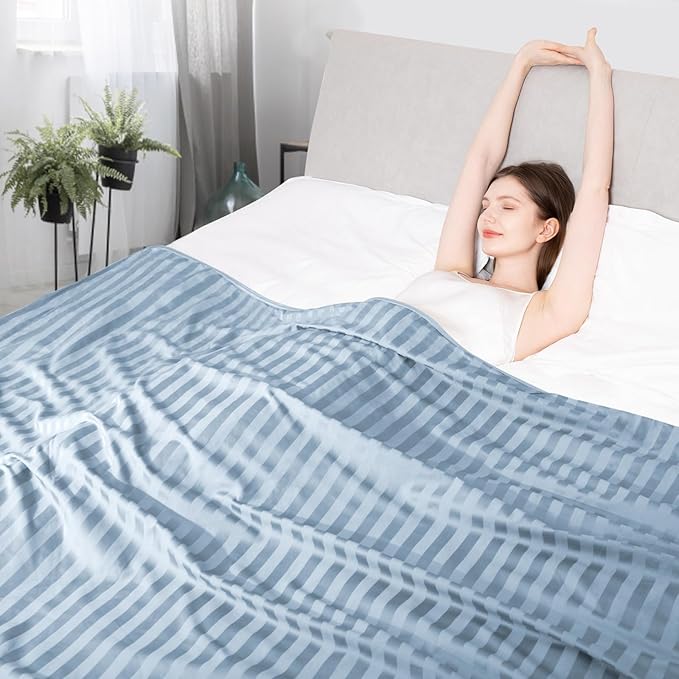 Elegear Revolutionary Cooling Blanket King, Absorbs Heat to Keep Body Cool for Night Sweats, Double Sided Arc-Chill3.0 Cooling Fiber Q-Max>0.5, Lightweight Summer Cold Blankets for Sleeping 90“ x 108”