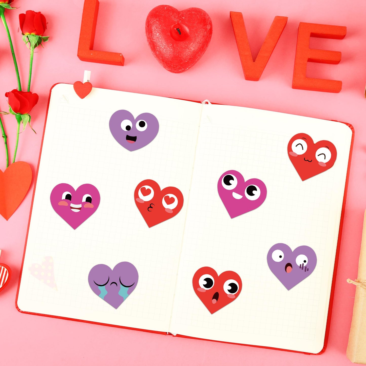 BeYumi Valentine Smile Face Sticker - 1000Pcs Valentine's Day Heart Shaped Smile Face Stickers in 2 Rolls Cute Valentine Heart Waterproof Adhesive Decal Greeting Card Envelope Party Gift Decor for Kid