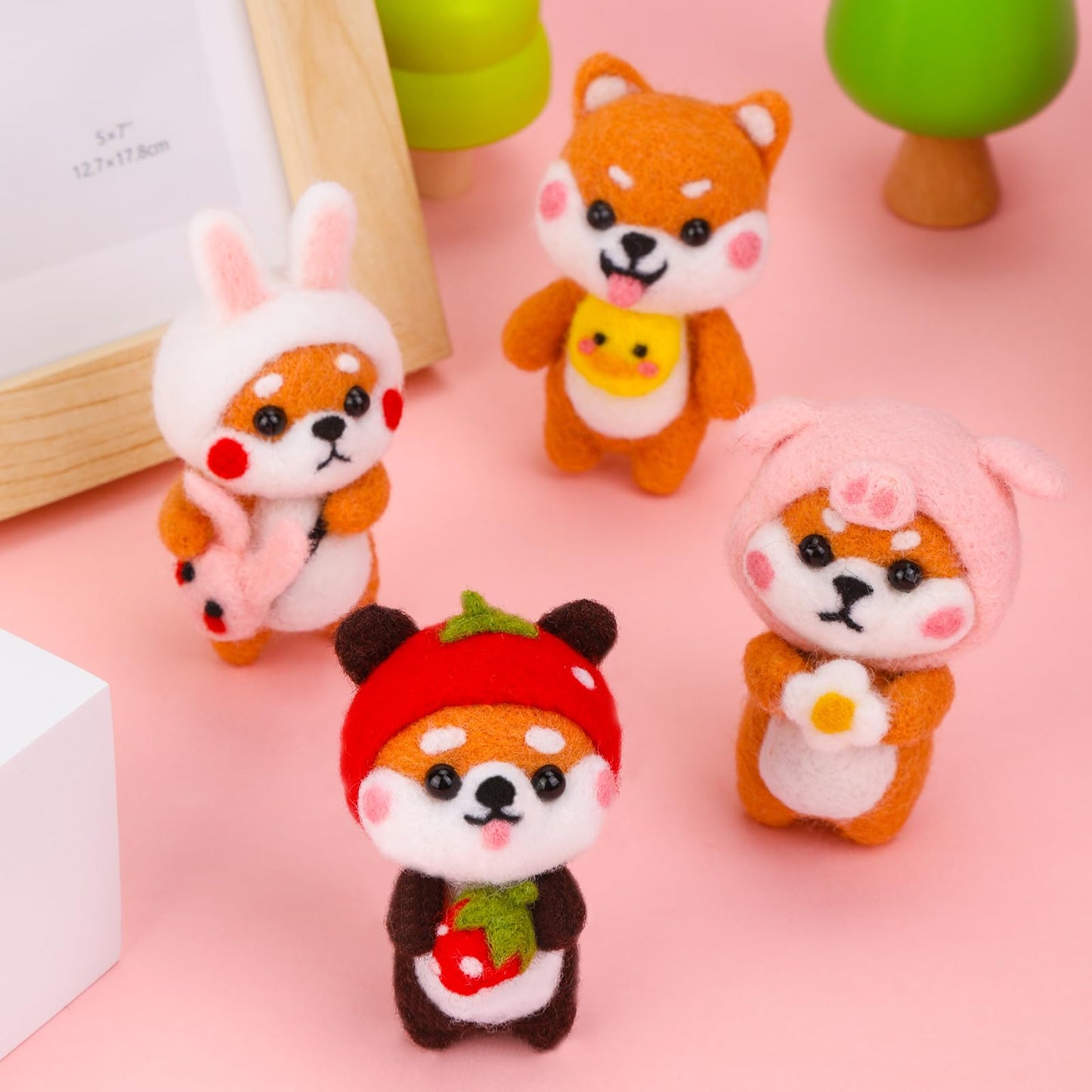 UOOU Needle Felting Kit, Wool Felting Kit with 6 Pcs Colorful Needle Felting Needles and Instructions, Wool Felting Supplies for Adults and Beginners