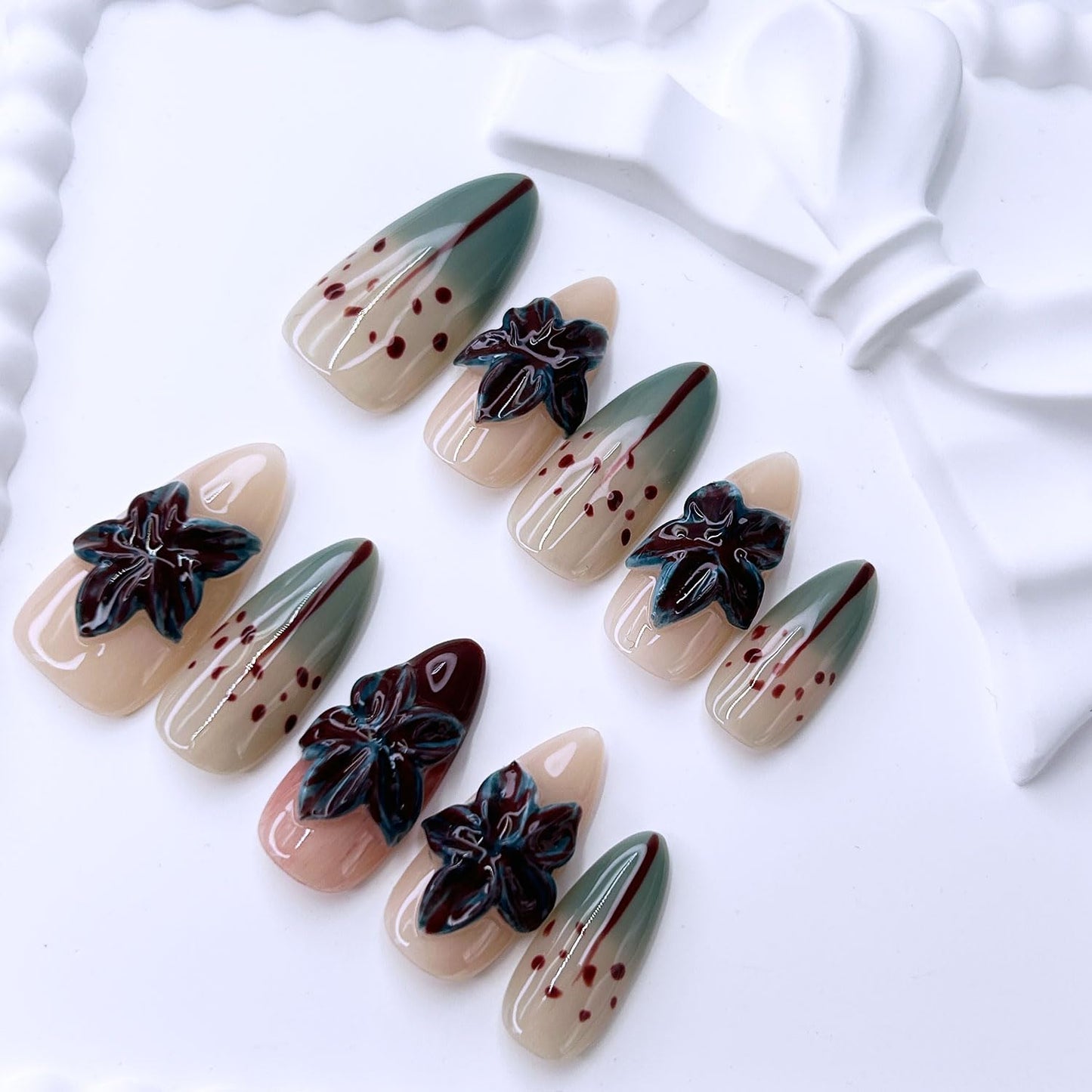 10 Pcs Handmade Almond Press on Nails Medium French Tip False Nails with Glue,3D Flower Bloodstain Gradient Glossy Designs Stick on Nails Full Cover Artificial Acrylic Glue on Nail for Women (S）