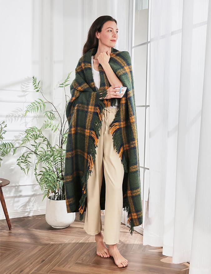 ZonLi Green Plaid Throw Blanket for Couch, Fall Throw Blanket for Home Decor, Soft Lightweight Cozy All Season Decorative Vintage Blankets with Tassel for Bed and Sofa, 50'' x 60''