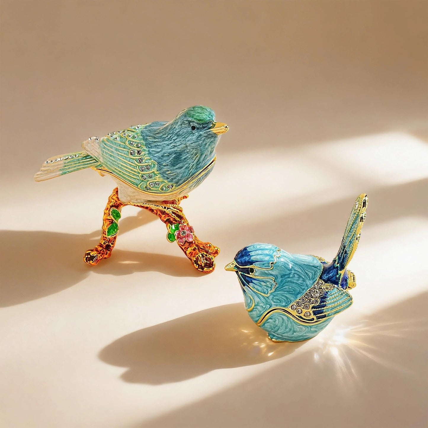 YU FENG Enamel Bird Trinket Box Jewelry Organizer, Hand Painted Decorative Hinged Keepsake Box – Blue Green Perched Bird