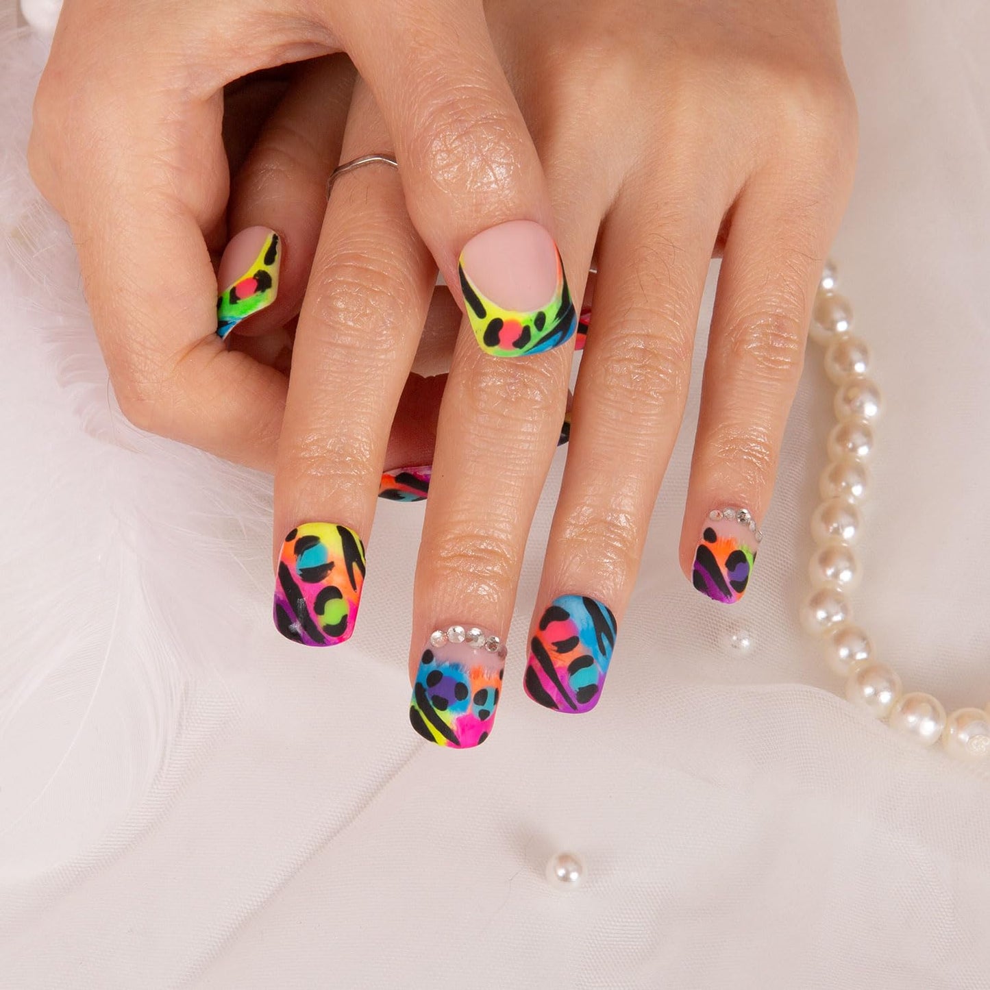 LOVFUL Press on Nails Illusion| Handmade with Full Covered Crystals | Reusable Fake Nails | Square Short 0.8 in | H123-L