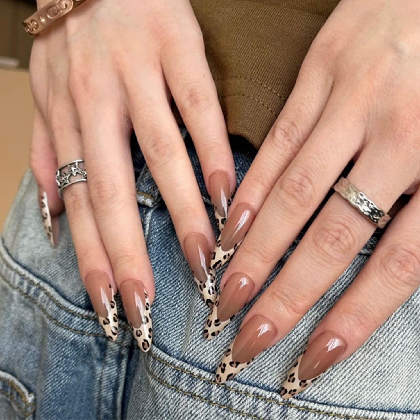 IMSOHOT Fall Press on Nails Long Stiletto Fake Nails Brown Leopard Print French Nail Tips Glossy Acrylic False Nails Autumn Stick on Nail for Women