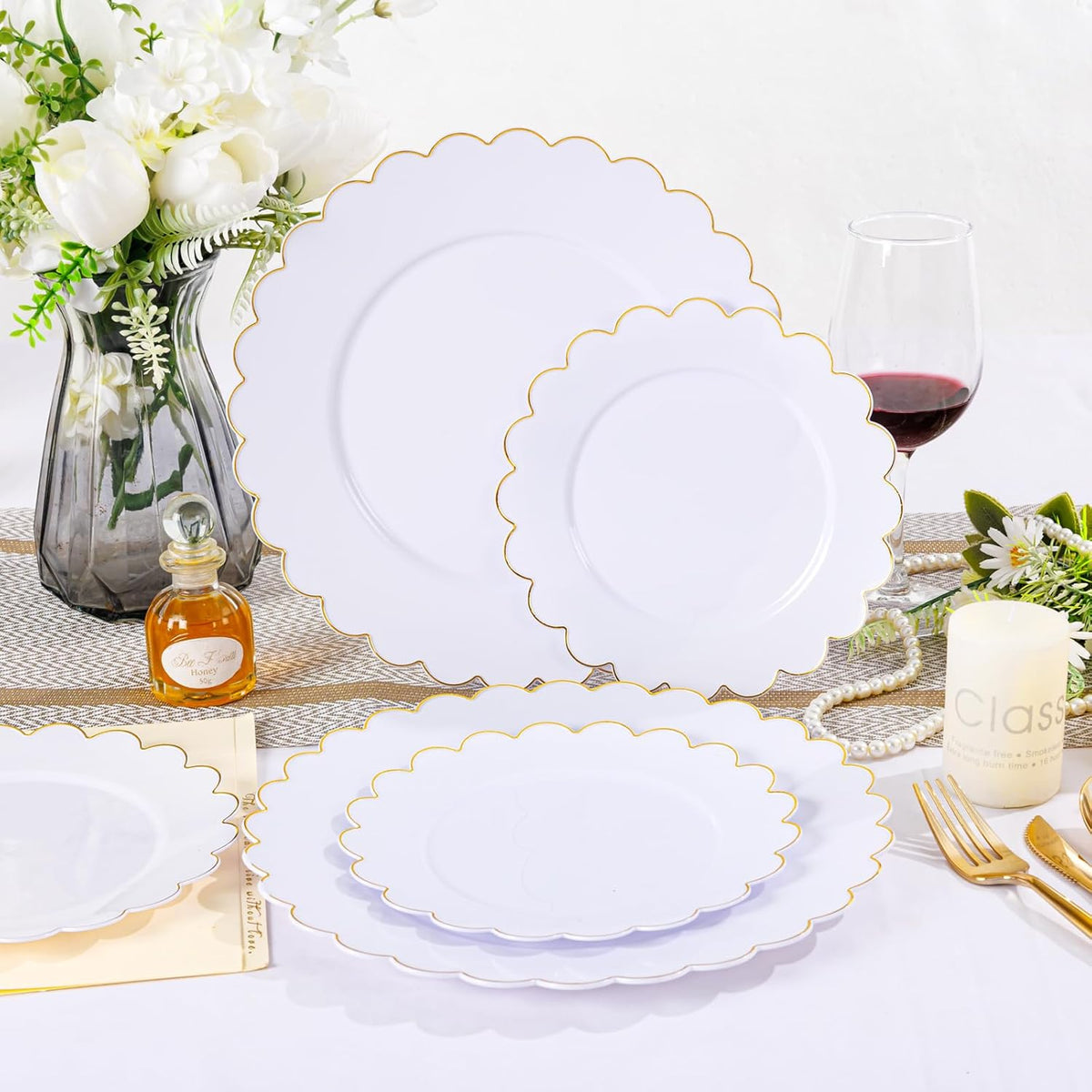 LIYH 60 Pcs White Scalloped Plastic Plates with Gold Rimmed - Gold Disposable Plastic Combo Plates Heavyduty Includes 30 Dessert Plate and 30 Dinner Plate Dishes Tableware for Birthday Party Wedding