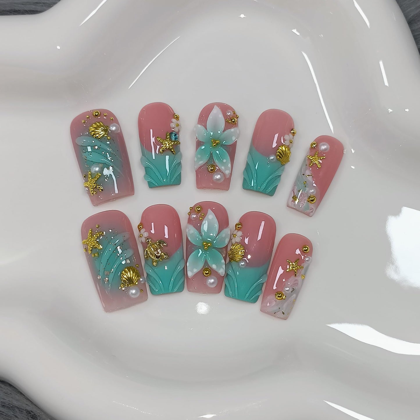 TENPAL Handmade Coffin Press on Nails Medium- Emerald Green Blushing Ombre Fake Nails with 3D Starfish & Shell Design, Coastal Elegance Style Glossy Acrylic Flowers False Nails with Tools(M)