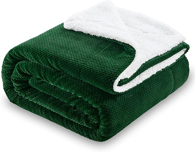 SOCHOW Waffle Sherpa Fleece Throw Blanket, Super Soft Fuzzy Warm, Lightweight Fluffy Reversible Plush Blanket for Bed Sofa Couch, 50 x 60 Inches Forest Green
