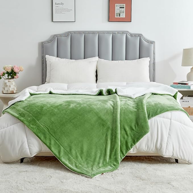 SOCHOW Sherpa Fleece Throw Blanket, Double-Sided Super Soft Luxurious Plush Blanket Twin Size, Sage Green, 60x80 inches