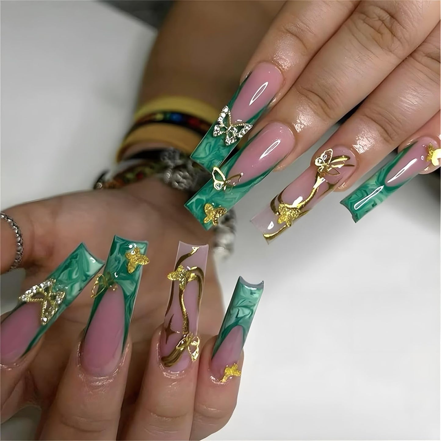SEENEEY Almond Acrylic Full Cover Nails 24pcs Green Glossy False Nails with Butterfly Designs French Tip Press-On Nails