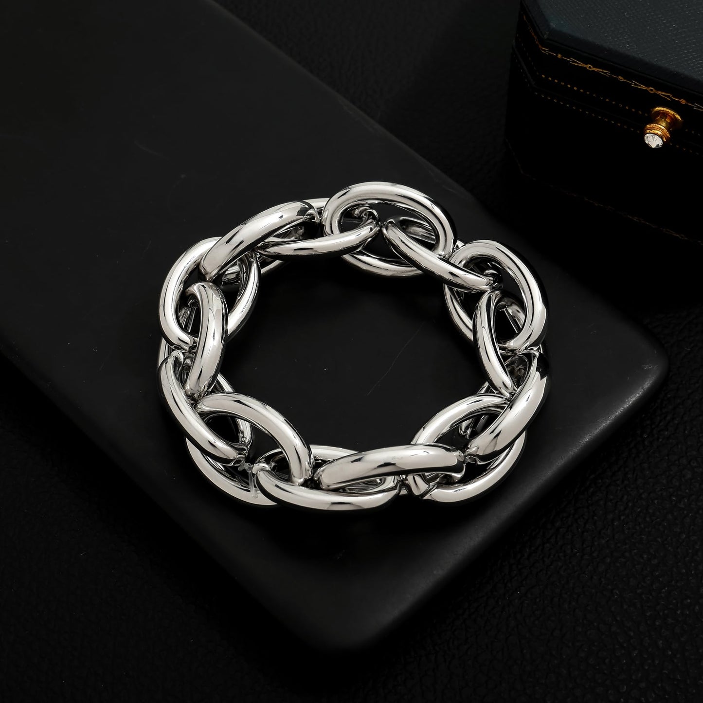 WOWORAMA Silver Chunky Bracelet for Women Thick Chunky Chain Bracelets Elastic Stretch Link Chain Bracelets Adjustable Silver Statement Bracelet