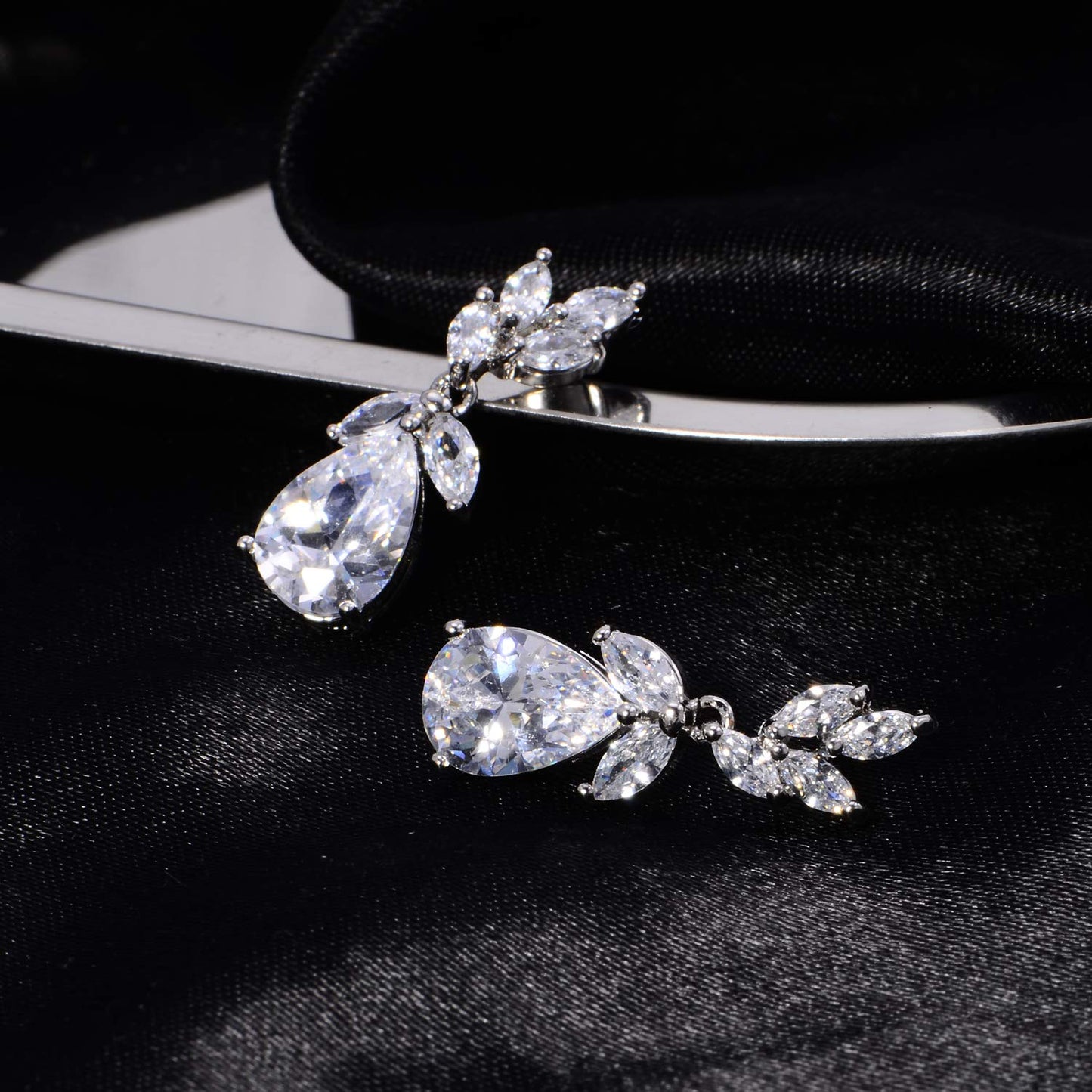 CZ Bridal Earrings for Wedding Silver Teardrop CZ Cluster Floral Leaf Crystal Rhinestone Dangle Drop Earring for Bride Bridesmaids Party Prom Women