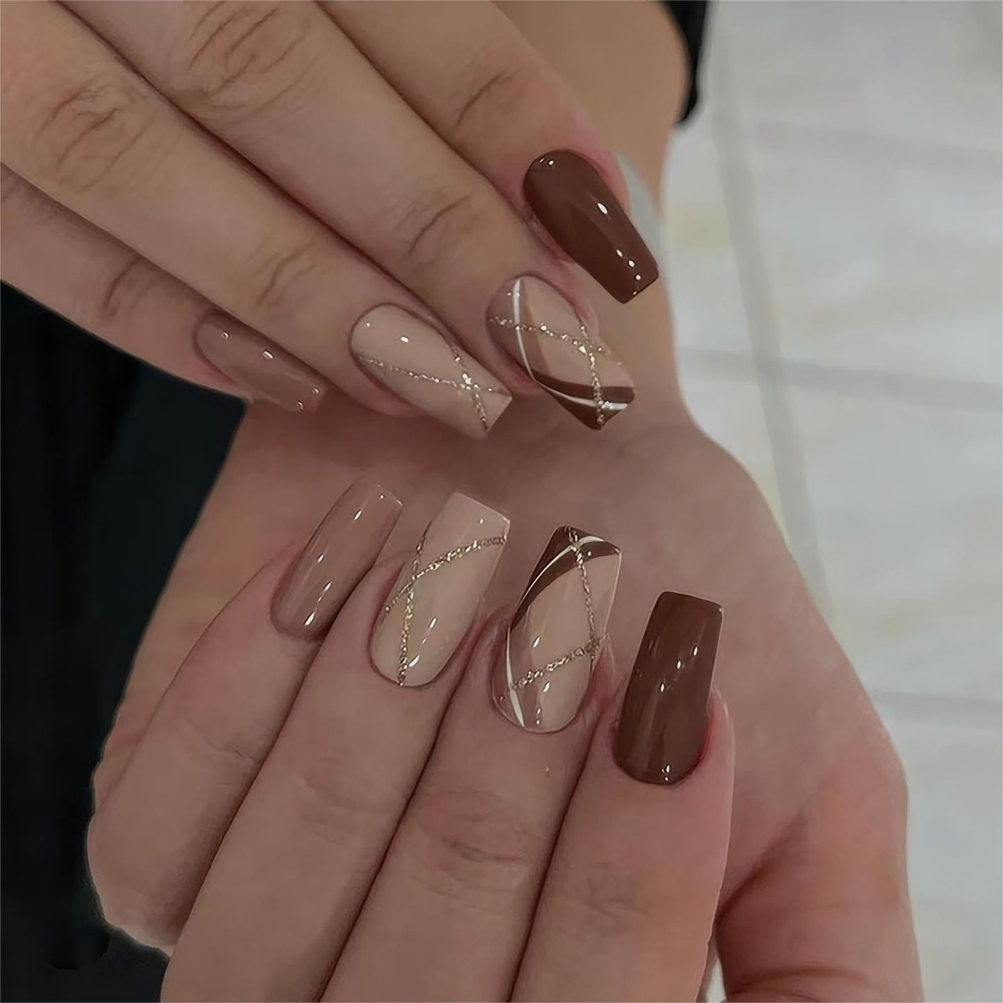Square Press on Nails Medium Fake Nails Brown False Nails Press ons with Geometric Pattern Glitter Full Cover Acrylic Nails Stick on Nail for Women 24Pcs