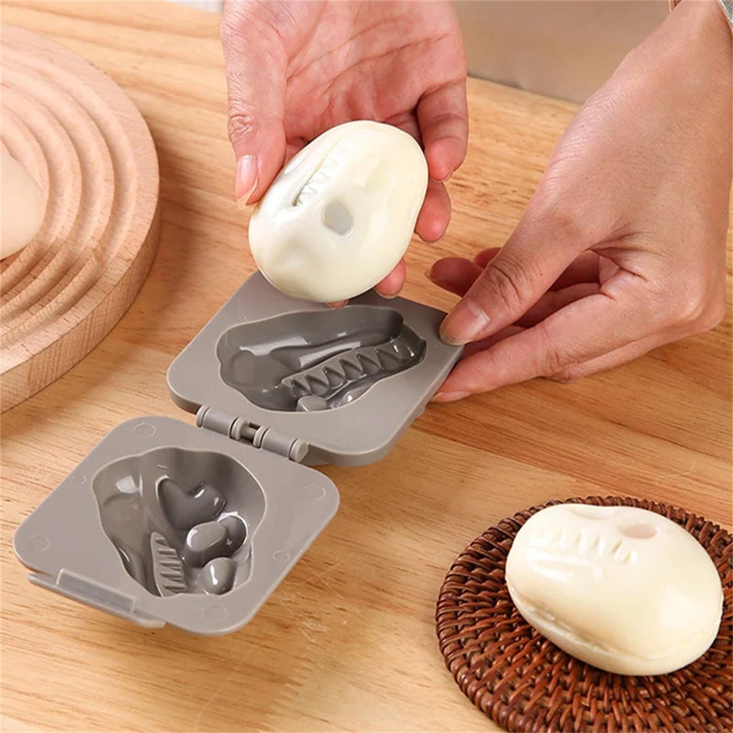 Cowrc Dinosaur Skull Egg Mold - Dinosaur Fossil Shaped Egg Press (5pcs)