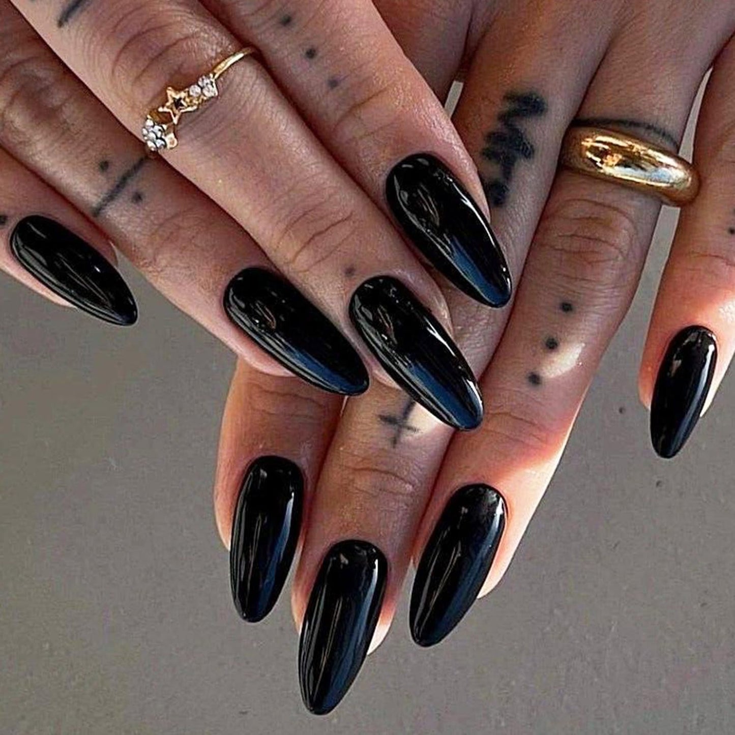 GLAMERMAID Press On Nails Almond with Press on Toenails Sets,Black Nude Glossy 48 Pcs Toenails Press Ons,Hand and Toenails Sets for Women