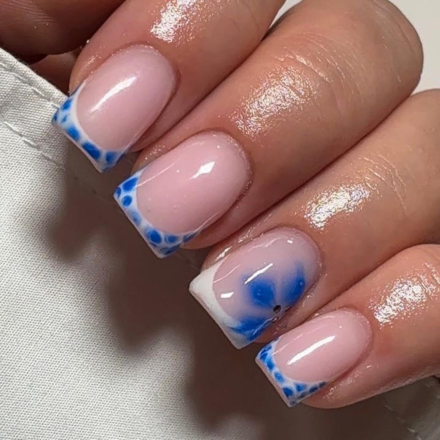 Blue French Tip Press on Nails Short Square Fake Nails with Flower Designs Summer Nails Press ons Glossy Glue on Nails White False Nails Spring Stick on Nails for Women 24Pcs