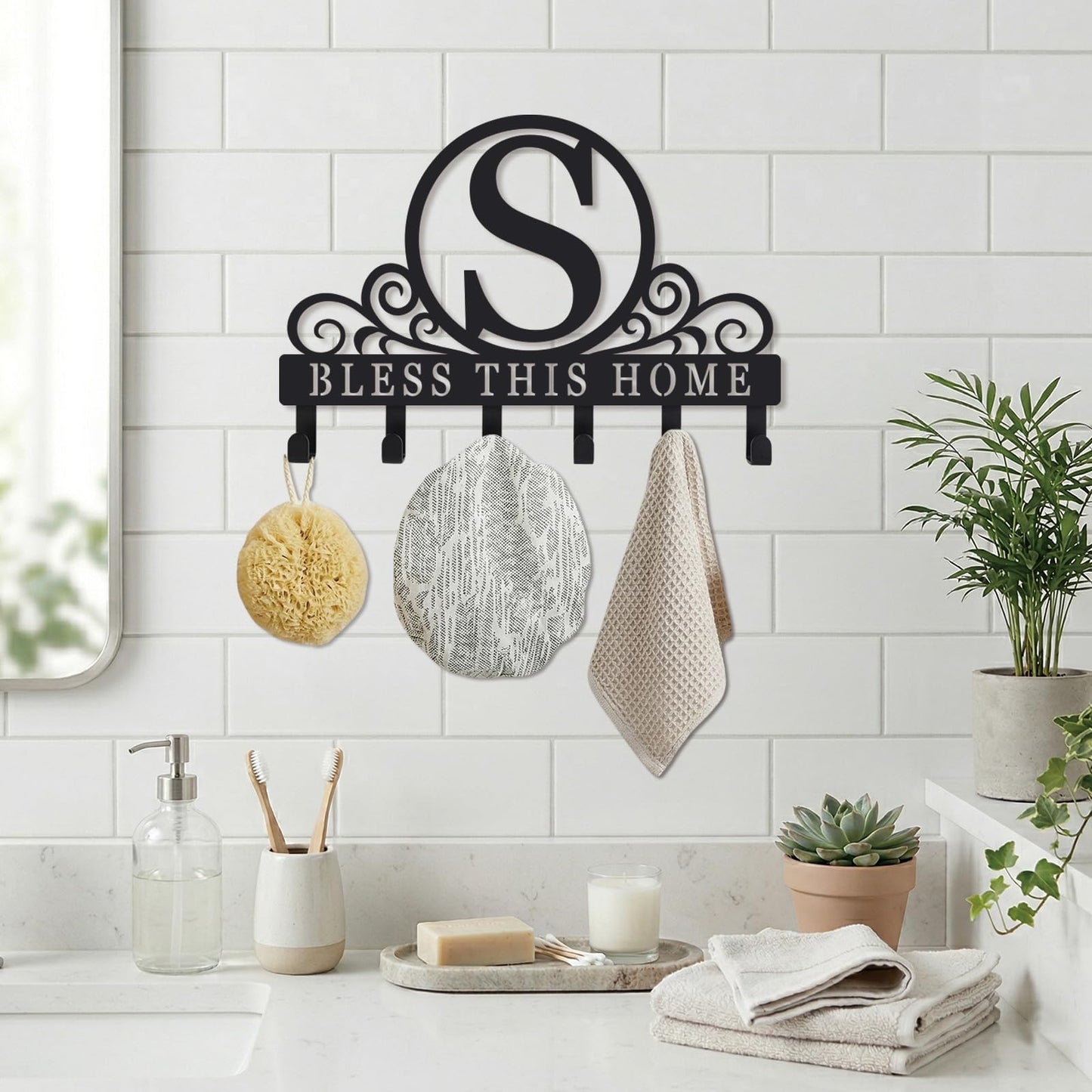 SIFZYJGN Personalized Metal Monogram Key Holder Wall Mount, Custom Letter Metal Key Holder for Wall Key Hooks Coat Rack, Perfect for Bathroom, Living Room, Kitchen