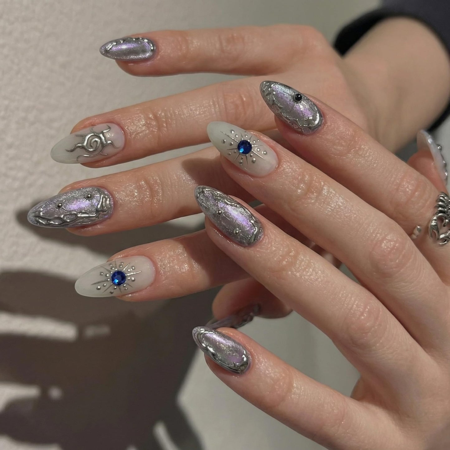 IMRAIN Handmade Press on Nails - Silver Metallic Chrome & Aurora Shiny Design - 10Pcs Almond Shape Y2K Cyberpunk Futuristic Liquid Metal Fake Nails(m)