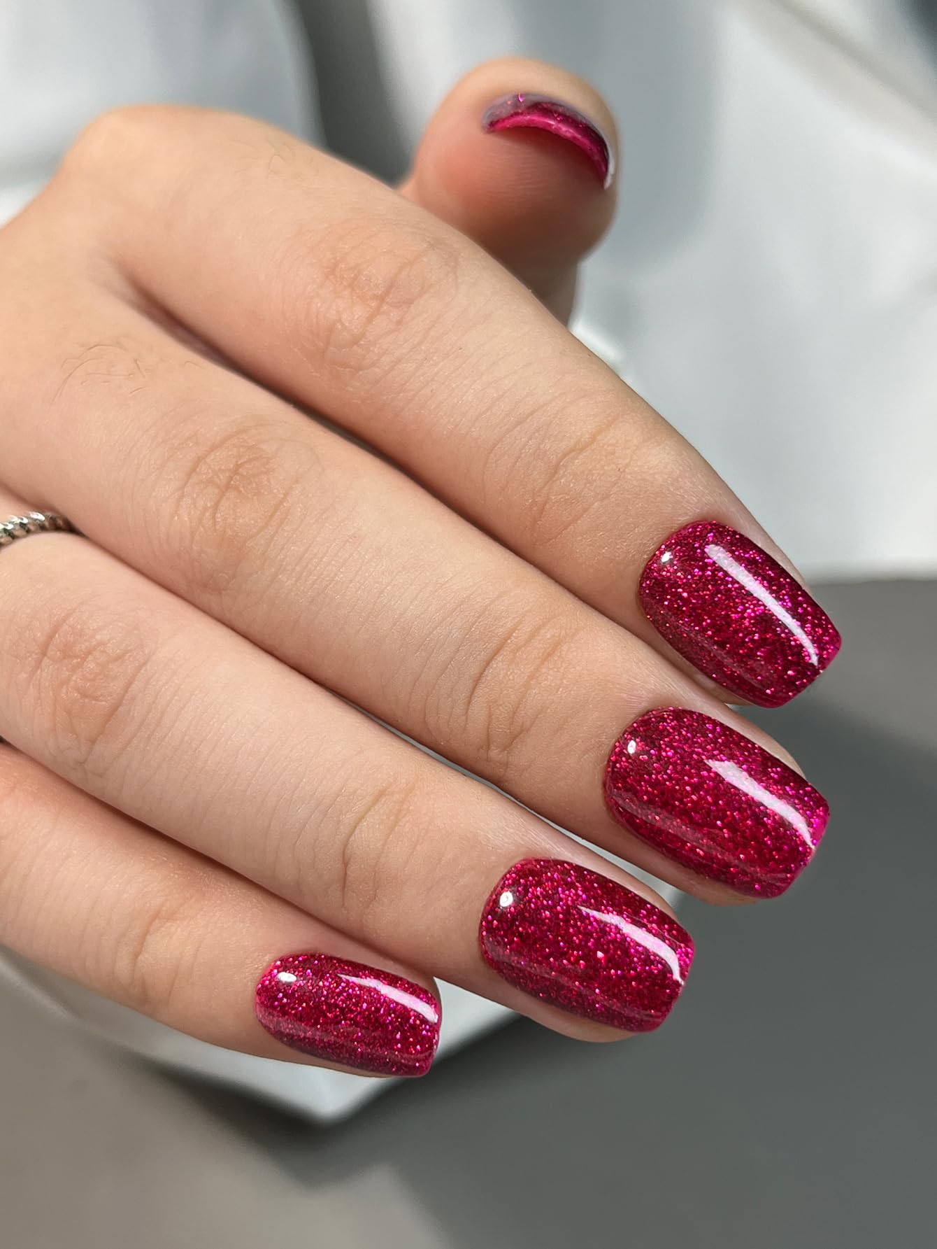 Hrnsnails Medium Square Press On Nails, Glue On Nails Medium Length Fake Nails with Red Glitter Glossy Designs, Nails Press Ons Gel False Nails, Artificial Nails Stick On Nails for Women