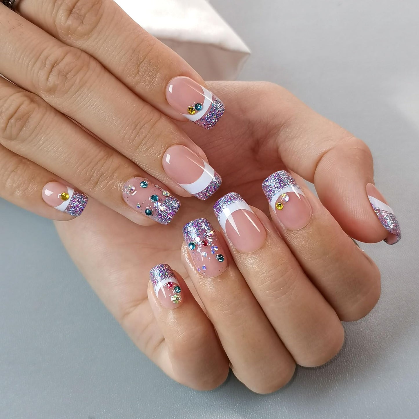 CurvLife Press On Nails Kit - Full Cover False Nail Tips with Trendy Designs, Reusable & Glue Included - Easy Application Nail Accessories for Women (rhinestone, Medium)