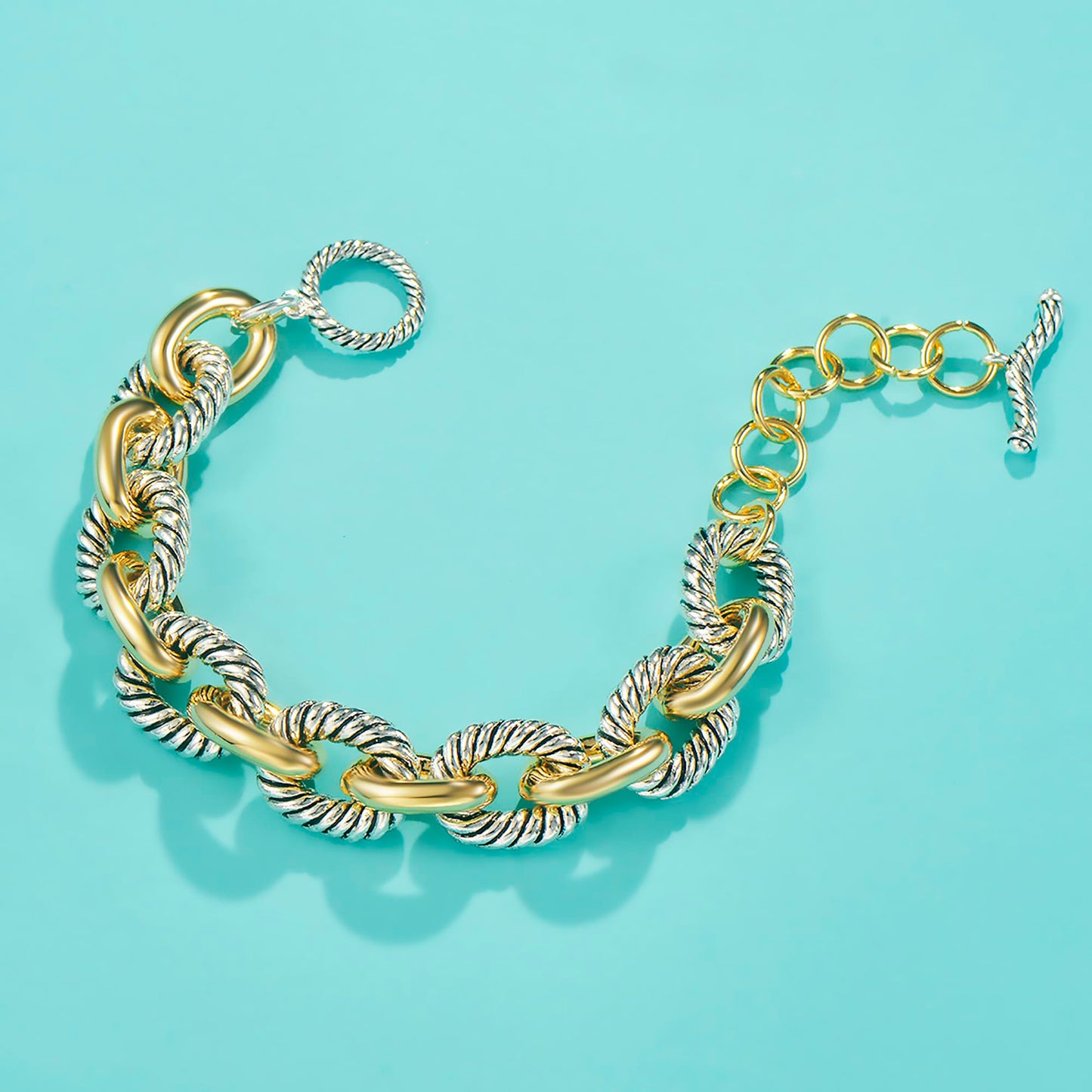 UNY JEWEL Chunky Cable Link Bracelet Two Tone Twisted Wire Statement Chain Designer Inspired Jewelry for Women (Chunky Two Tone)