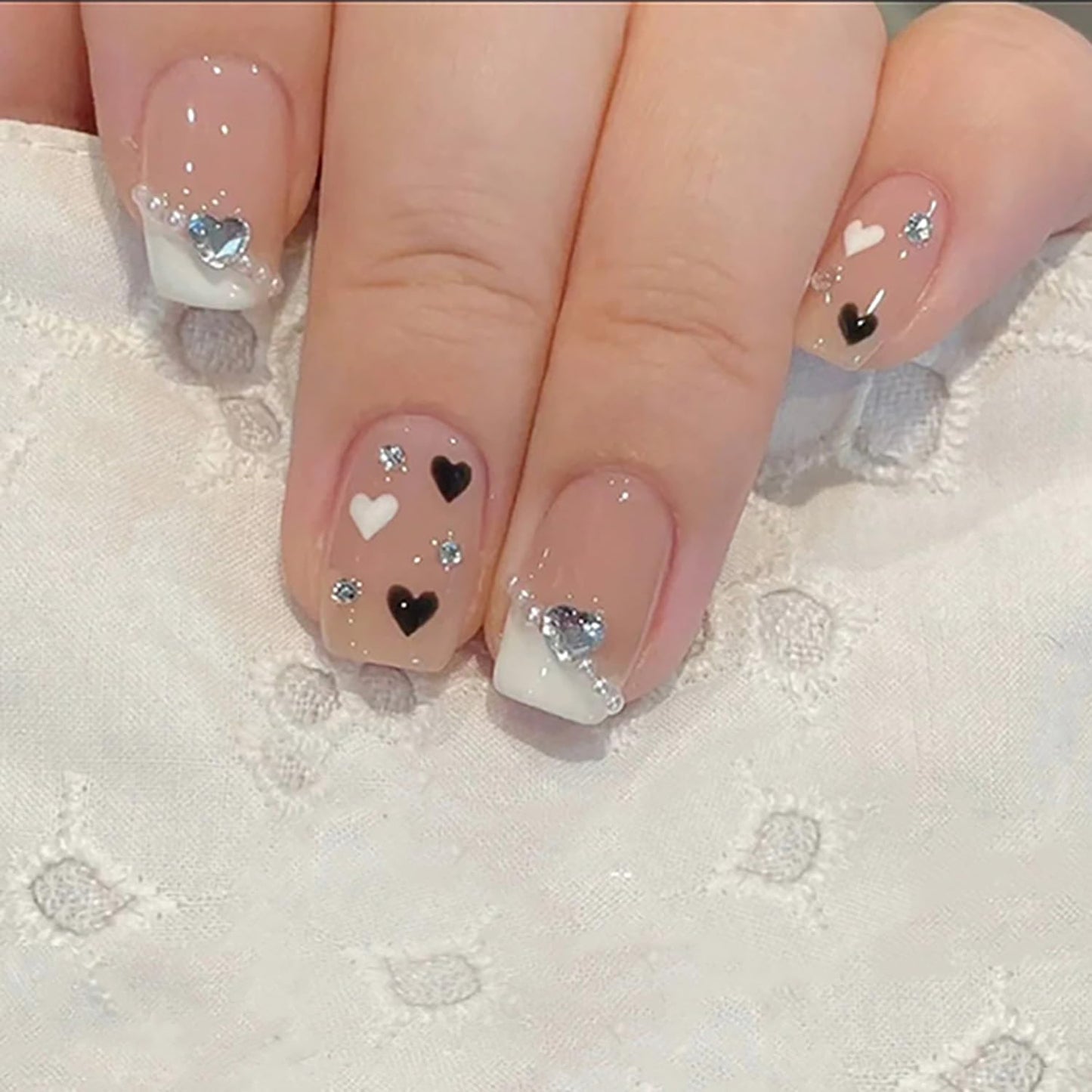Press on Short Square Nails Glossy Full Cover Acrylic Short Square False Nails with Black White Heart Designs Artificial Rhinestone Fake Nails with Charms Glue ons Fingernails for Women Girls