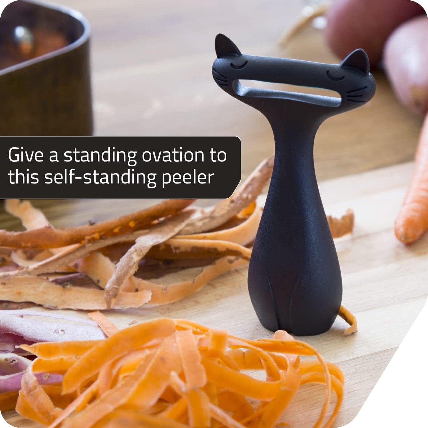 Peleg Design CatPeeler Cute Vegetable Peeler, Cat Design Peeler for Potato Carrot Fruit, Kitchen Utensil Décor (Black)