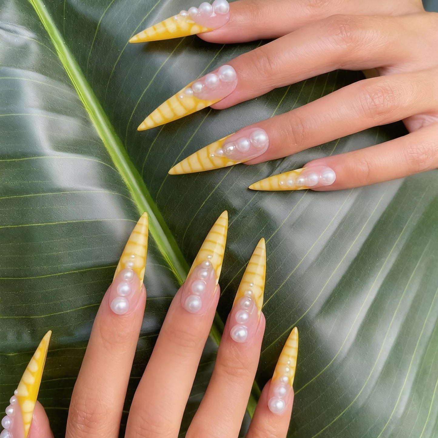 GREENTEA Handmade Nail Pearl Decorated Press-On Nails, Yellow Unicorn Horn Design, Medium Length, 10 Pieces,Size-M