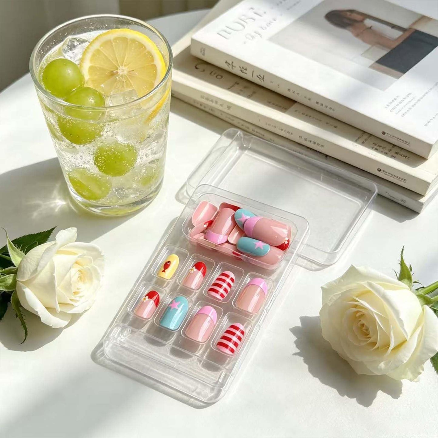 AWDSLUY 24Pcs Cute Summer Beach Press on Nails Short Round Fake Nails with Fish Star Flower Stripe Design Pastel Pink Blue Yellow Glossy False Nails Kawaii Vacation Stick on Nails for Women