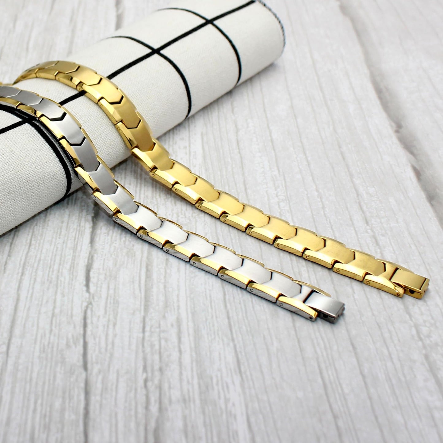 Apocalyptic-K Men's Titanium Magnetic Bracelets，Ultra Strength Magnetic Bracelets，Pure Titanium (Lightness),Gold,Eliminate Static Electricity (Gold)