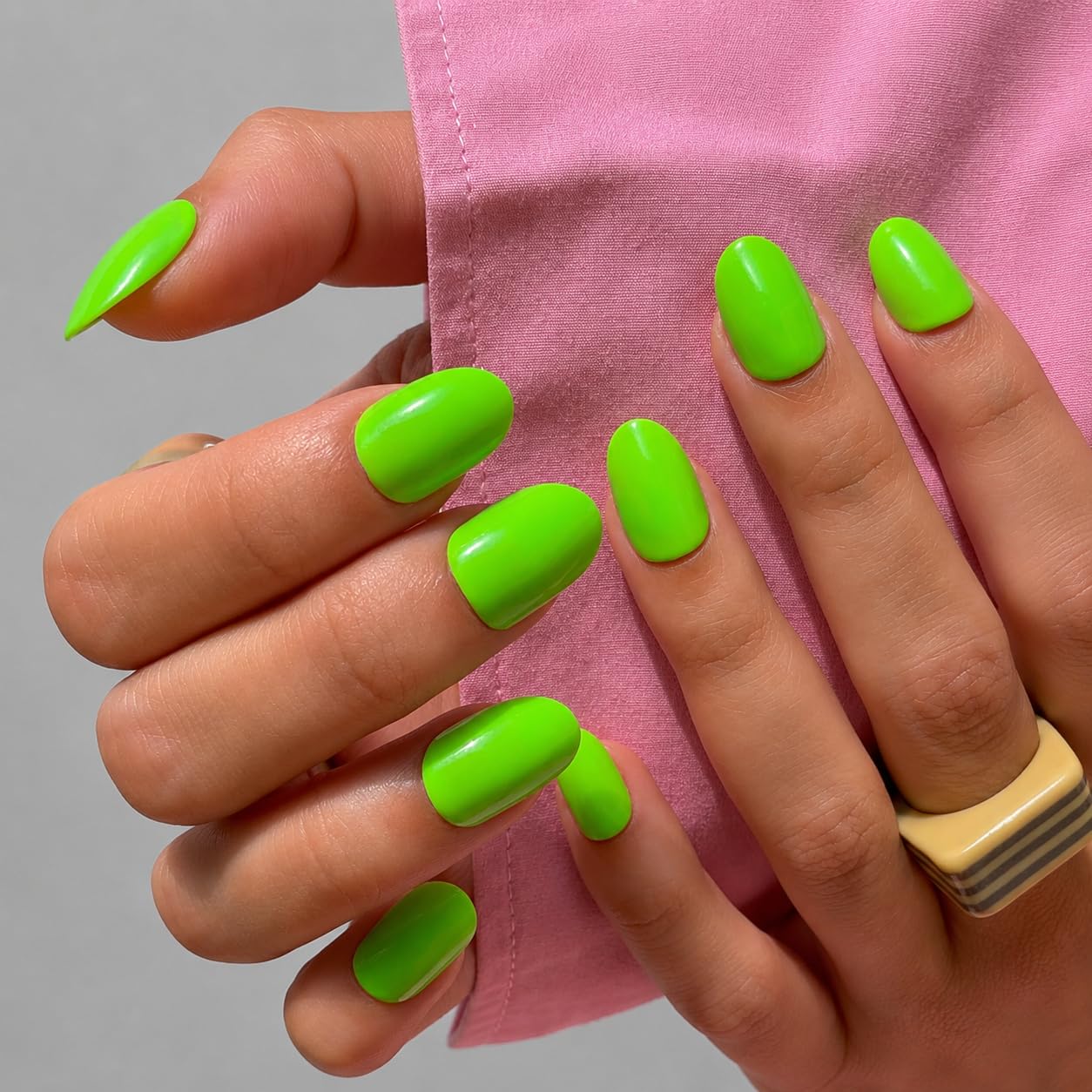 PaintLab Press-On Nails Manicure Kit, Neon Green Oval, 30-Piece Set, Long-Lasting Fake Nails with Glue, File, Prep Pad & Cuticle Stick