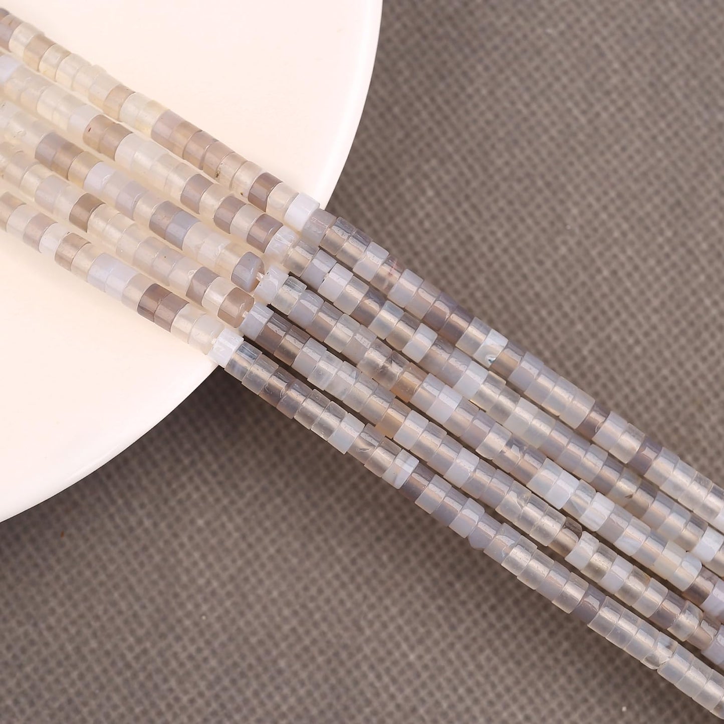 150PCs Natural Grey Agate Spacer Beads, Loose Semi Precious Flat Round Gemstone Heishi Disc Stone Beads for Beading Jewelry Making 4mm*2mm 38cm