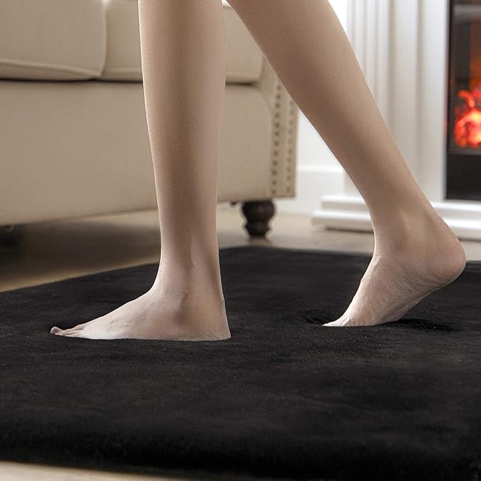Ashler Faux Fur Rug, Ultra Soft Faux Rabbit Fur, Black Area Rugs, 6 x 9 Feet Rectangle, Machine Washable Nursery Decor Throw Rugs for Bedroom, Kids Room, Living Room