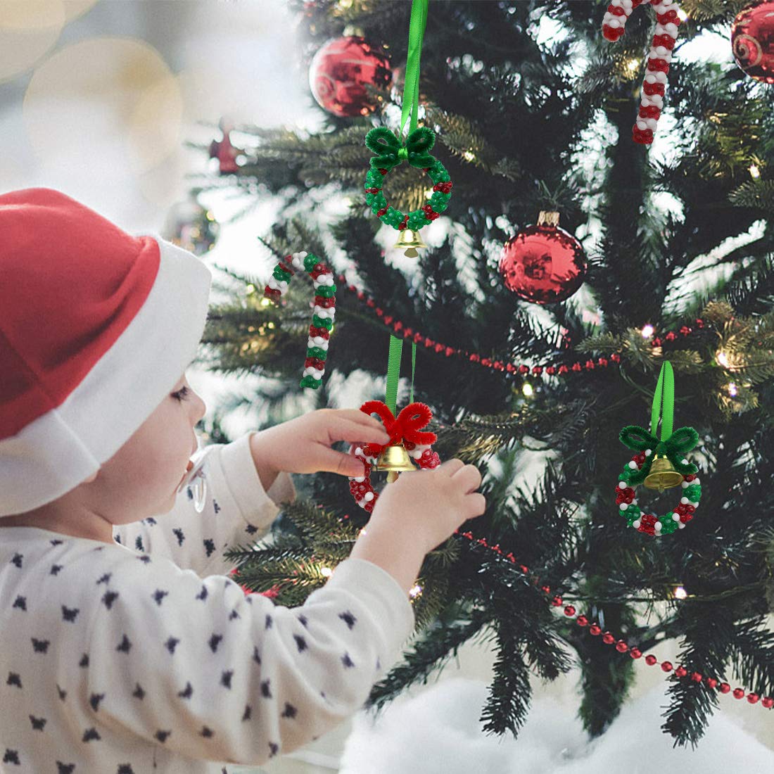Hifunwu 1570 PCS Christmas Beaded Ornament Kit Plastic Tri-Shaped Beads with Pipe Cleaners for Christmas Craft Tree Hanging
