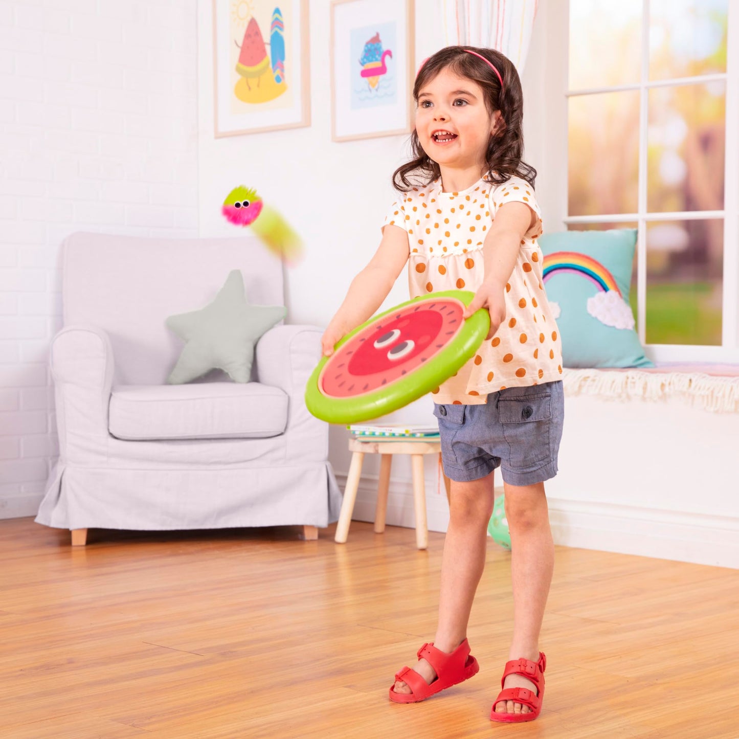 B. toys – Paddle Ball Game – Hand Trampoline Set – Poppin’ Paddles – 2 Bouncy Discs & 2 Balls – Catch & Toss Sports Games for Kids – 3+ Years