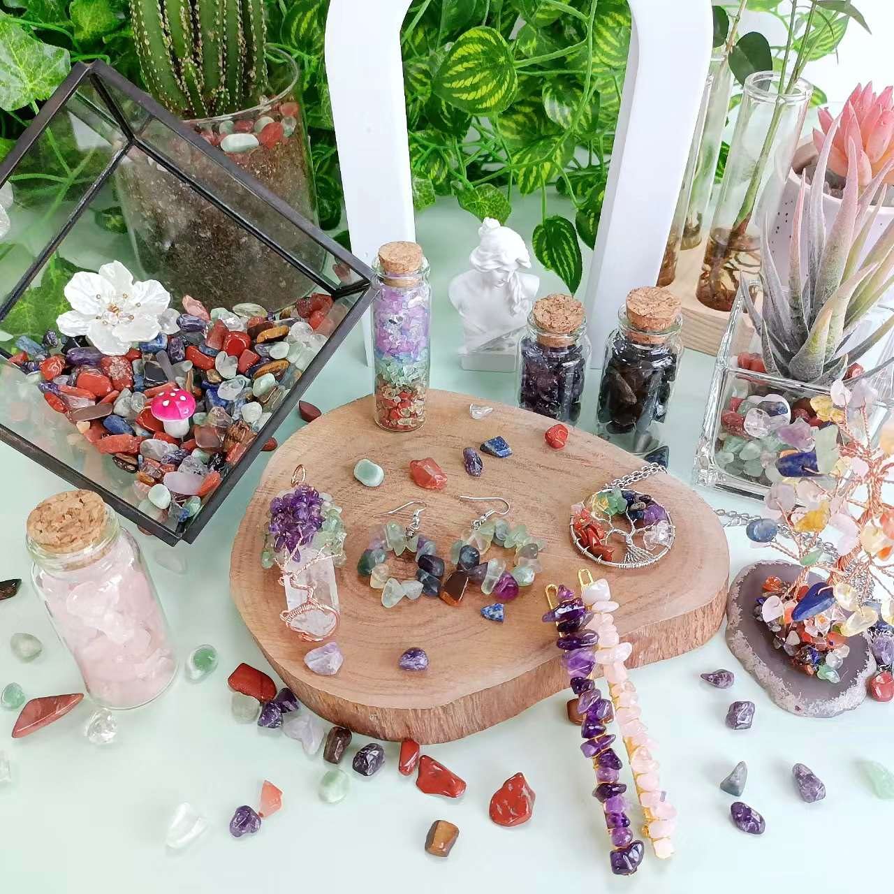 LAIDANLA Labradorite Crushed Stone Crystal Chips Bulk Natural Gemstones Healing Reiki Crystals Mini Quartz Vase Filler Aquarium Gravel 100g