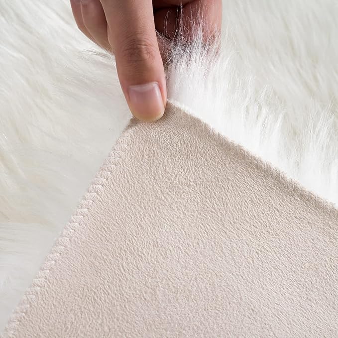 Ciicool White Fur Fluffy Rug, 2x4 ft Small Faux Fur Rug for Bedroom, Washable Faux Sheepskin Rugs for Sofa Couch Seat Cushion, Thick Shaggy Furry Rugs Floor Carpets for Bedside Living Room