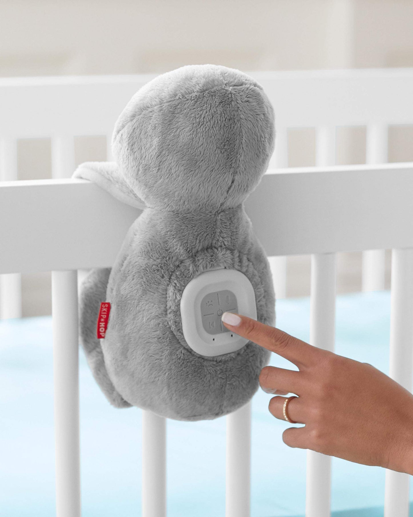 Skip Hop Cry-Activated Baby Soother, Sloth