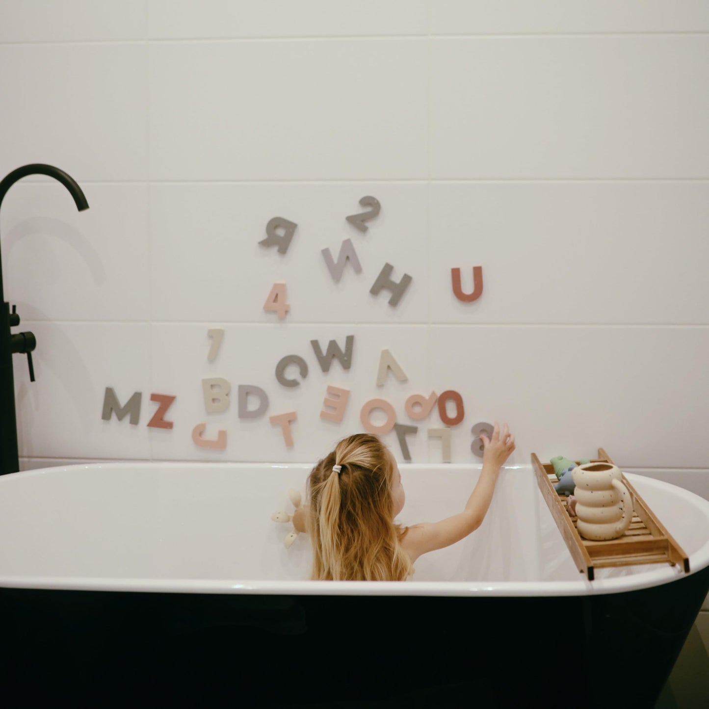 mushie Foam Letters & Numbers Bath Play Set (Sol) | 26 Pieces for Ages 3 Years+ | Floating Foam for Kids and Toddlers