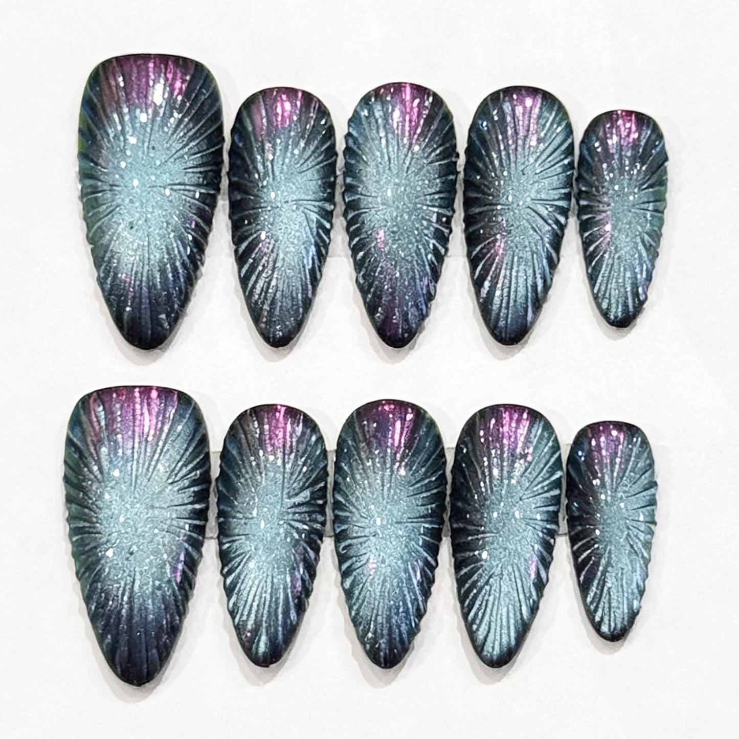 Handmade Press on Nails Popular Almond Shape with Ice Blue Cat Eye and Crushed Ice Design Handmade Stiletto Press on Nails 3D Cat Eye Press on Nail（S）
