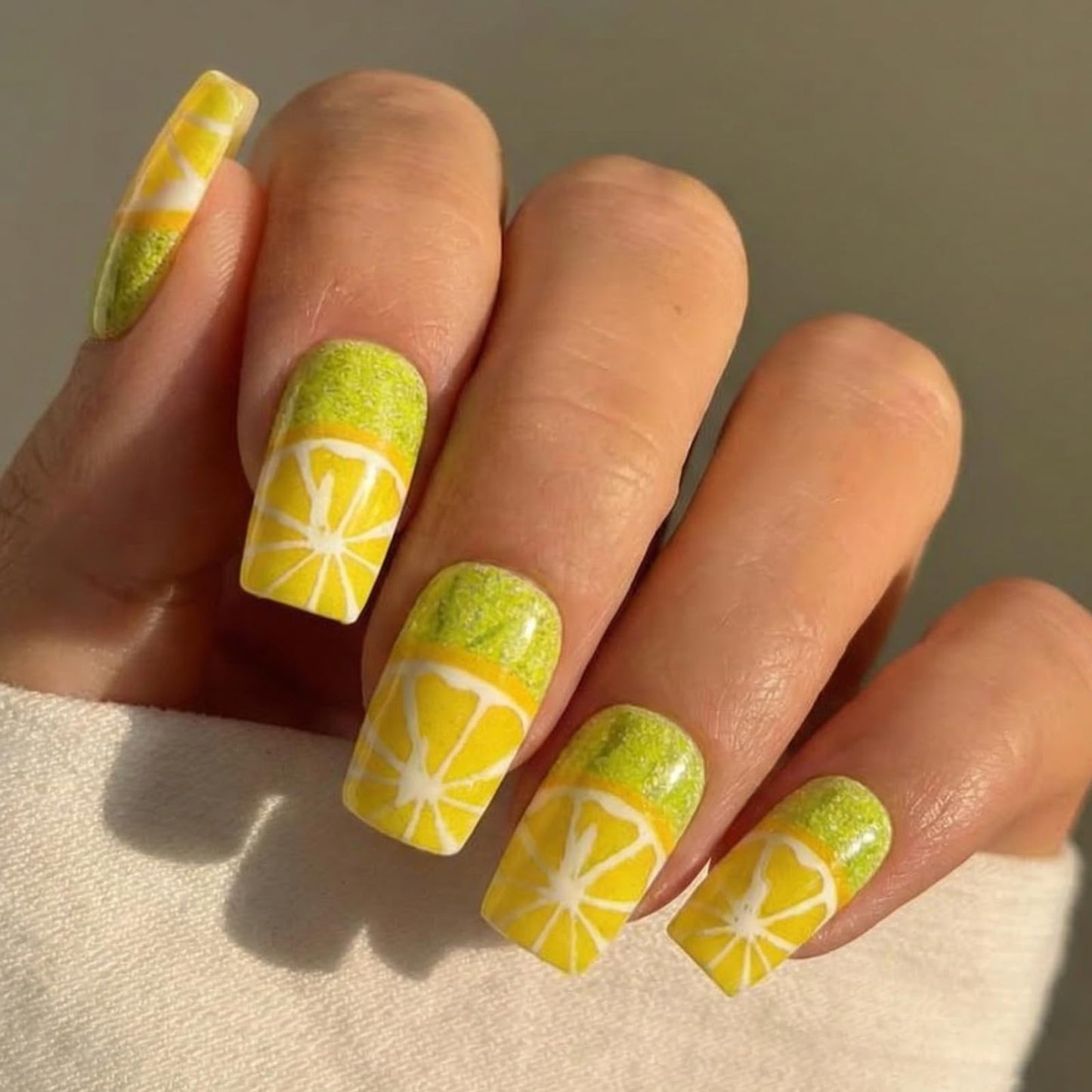 IMSOHOT 24Pcs Press on Nails - Medium Square Fake Nails Yellow Lemon & Green Glitter Fruit Design False Nails Kit for Vacations